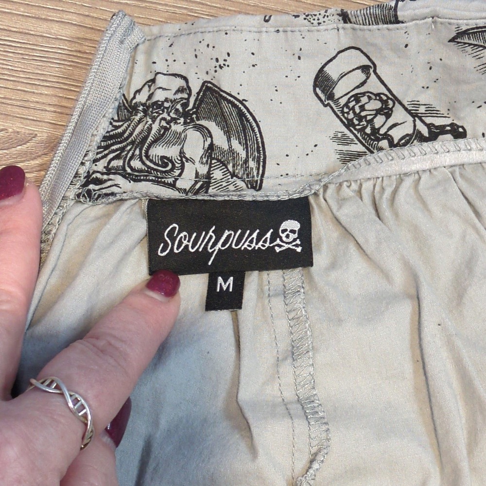 Sourpuss H.P. Lovecraft Cthulhu Gray Swing Skirt Medium Goth Skater Dark Girlie - Picture 7 of 8